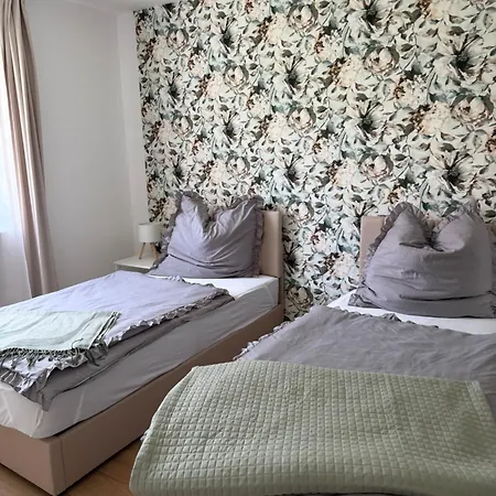 Stockenroth Apartment *